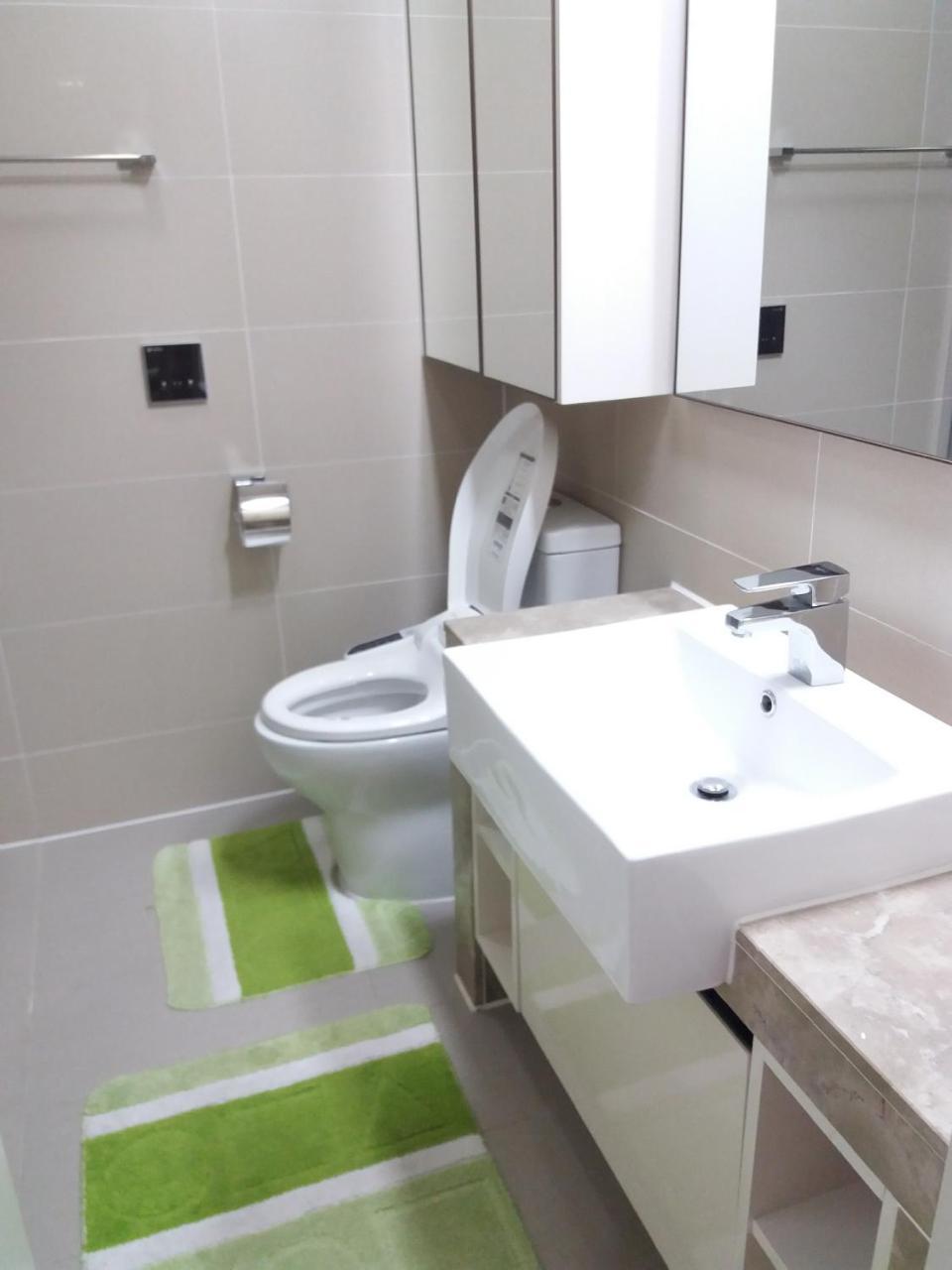 Highvill Ast Apartment Astana Bagian luar foto